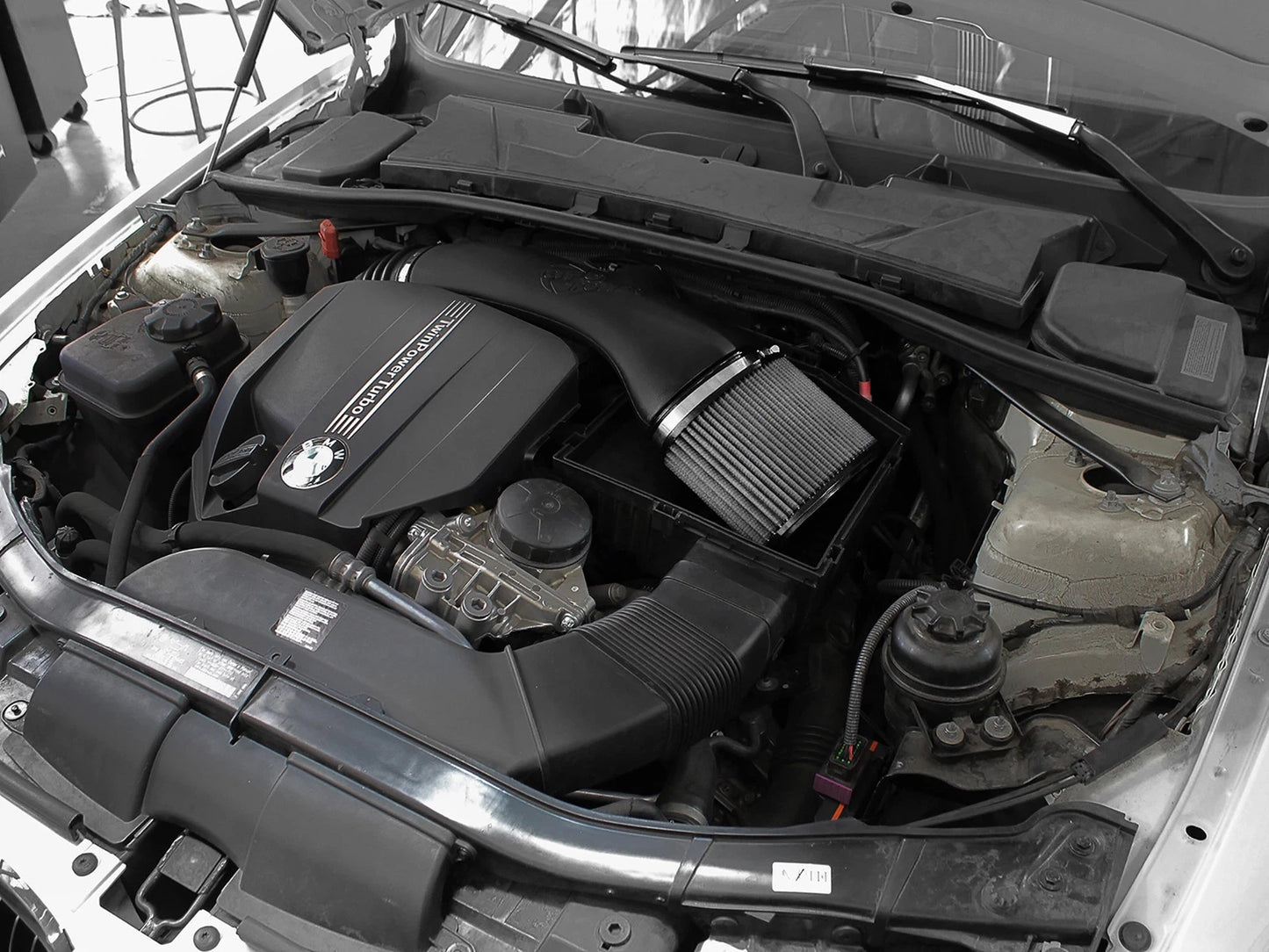 aFe Magnum FORCE Stage-2 Pro DRY S Cold Air Intake | BMW 335i/xi (11-13) (51-31912)
