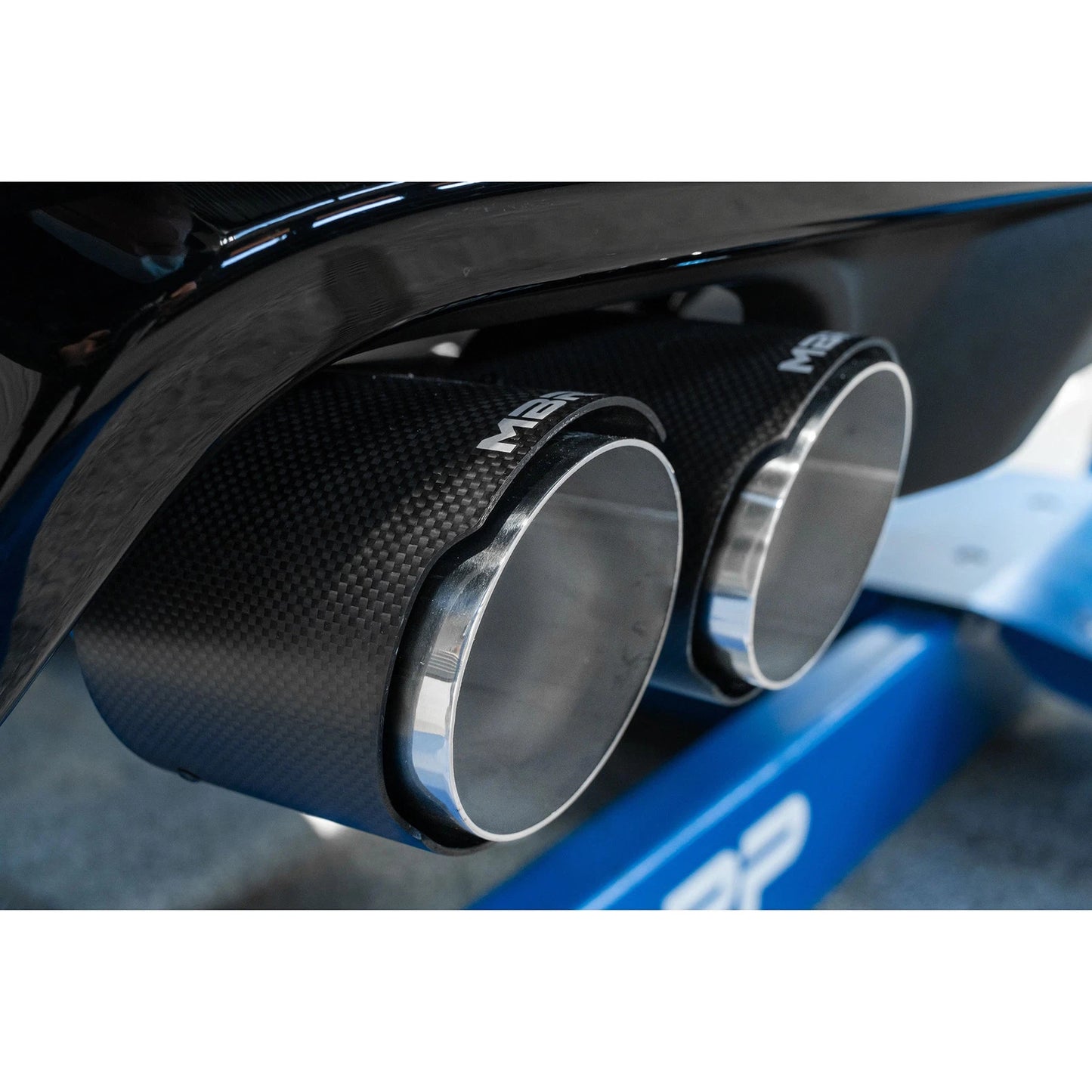 MBRP 2.5in Cat-Back Dual Rear Exit Exhaust w/ Carbon Fiber Tips | Ford Explorer ST 20-21 (S52053CF)