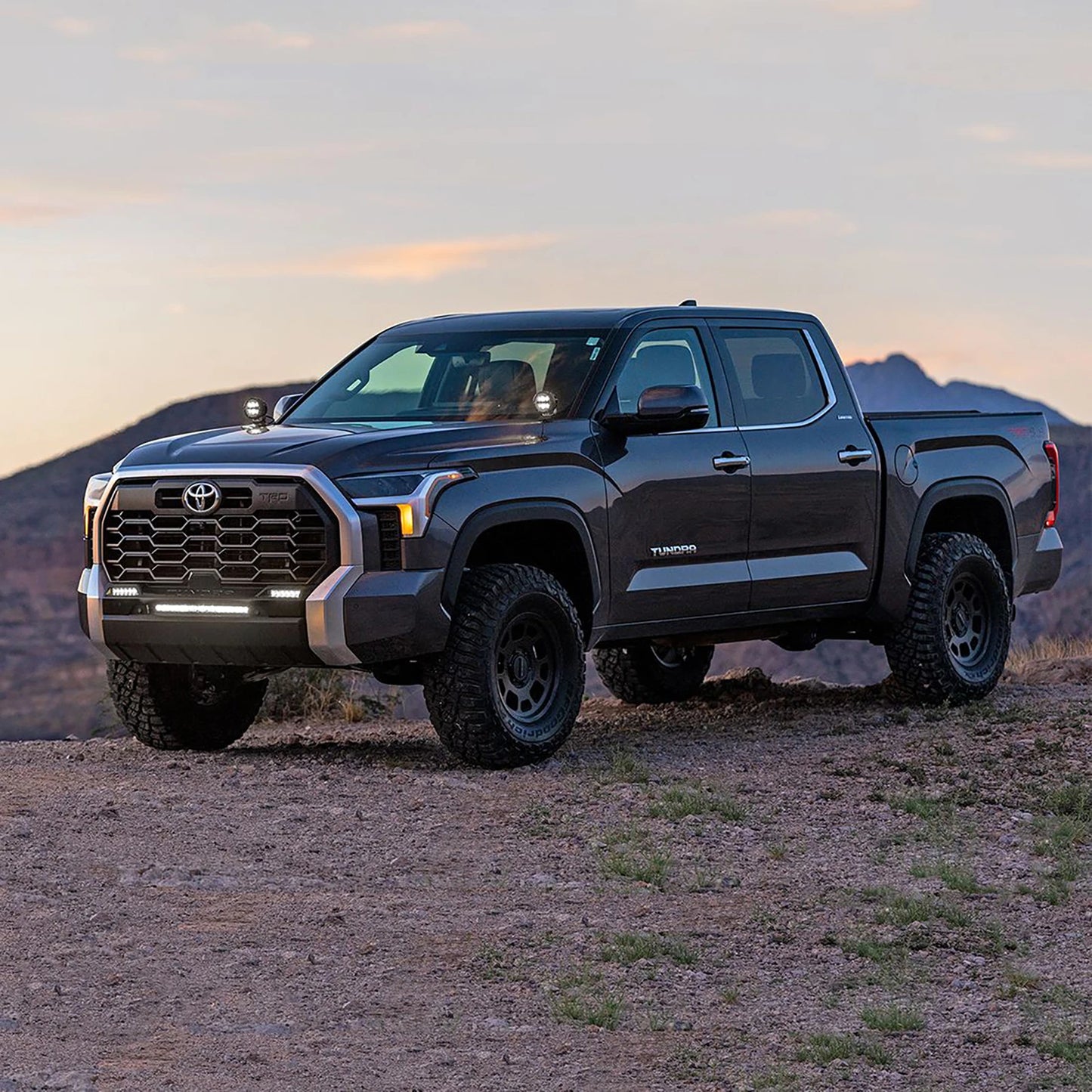 Rigid 37202 SR-Series PRO DOT SAE White Fog LED Lights Pair Kit for 22-24 Tundra
