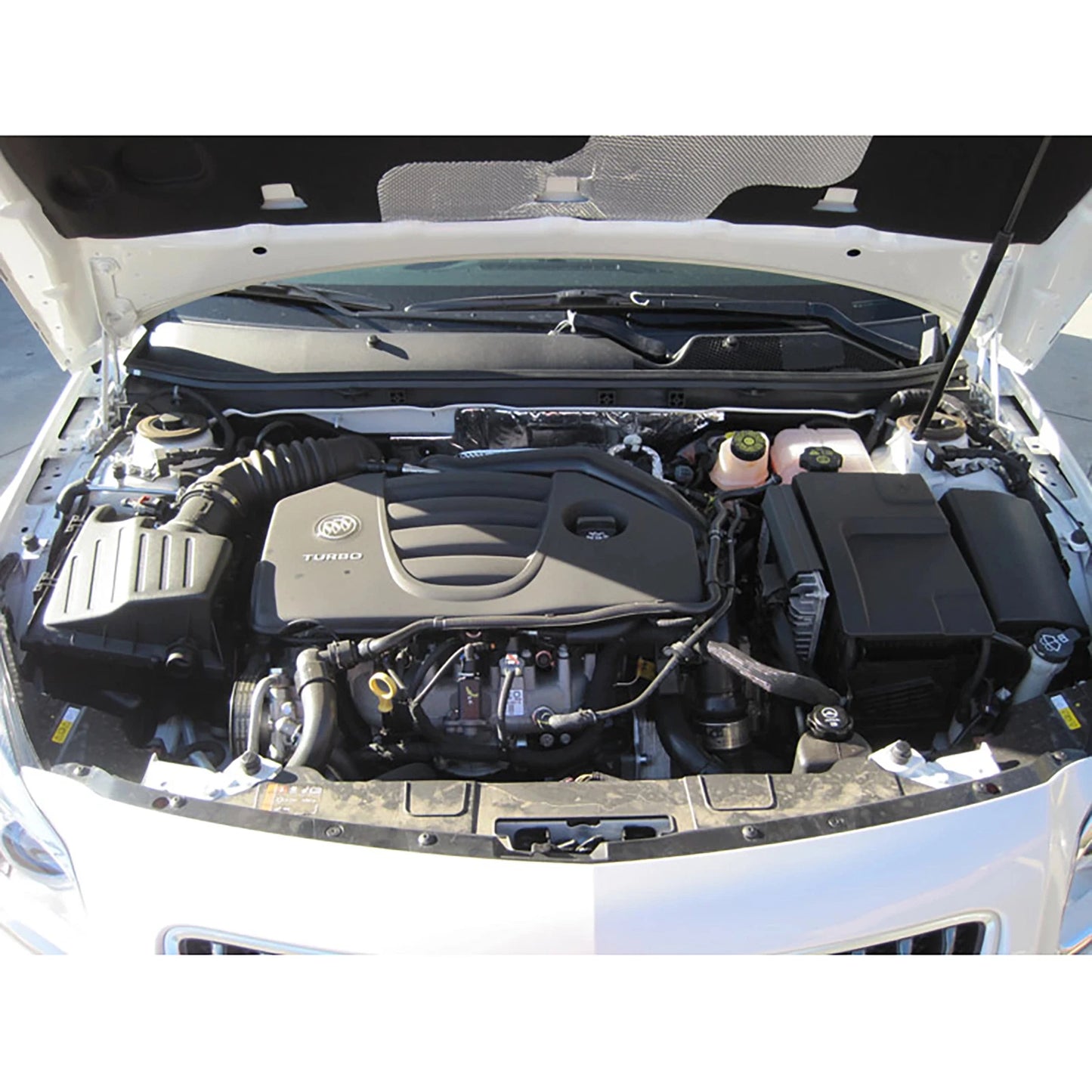 K&N Engineering Replacement Air Filter: Buick Lacrosse 2010 - 2011 / Regal 2011