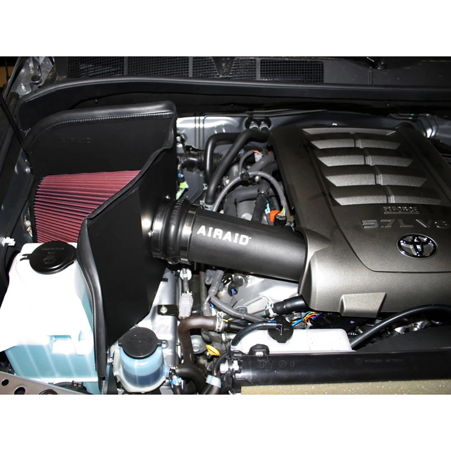 Airaid 4.6L/5.7L V8 Toyota Tundra/Sequoia CAD Intake System w/ Tube | Toyota Tundra/Sequoia (07-14) (511-213)