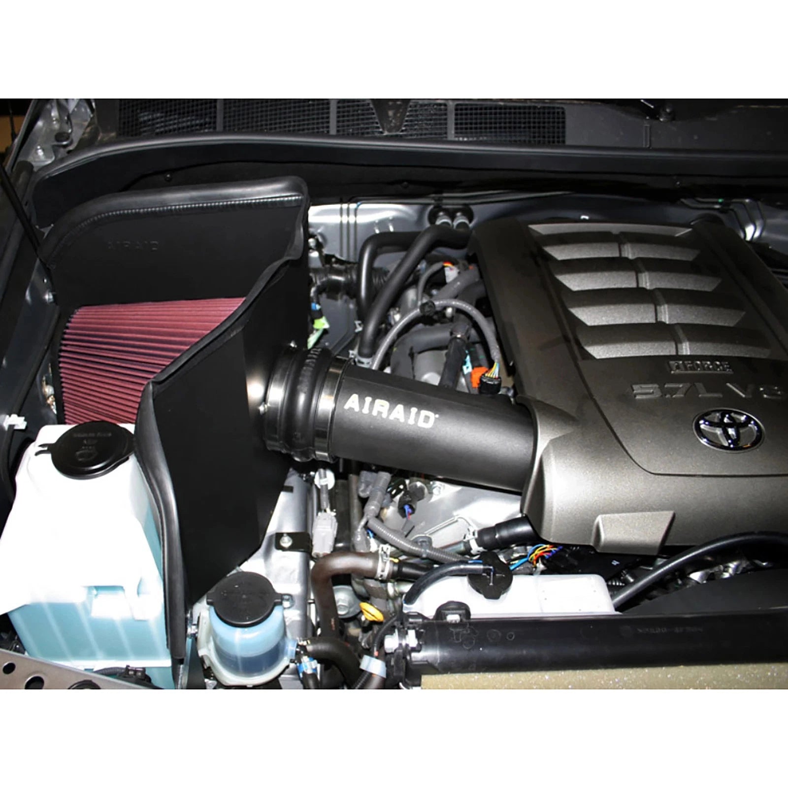 Airaid 4.6L/5.7L V8 Toyota Tundra/Sequoia CAD Intake System w/ Tube | Toyota Tundra/Sequoia (07-14) (511-213)