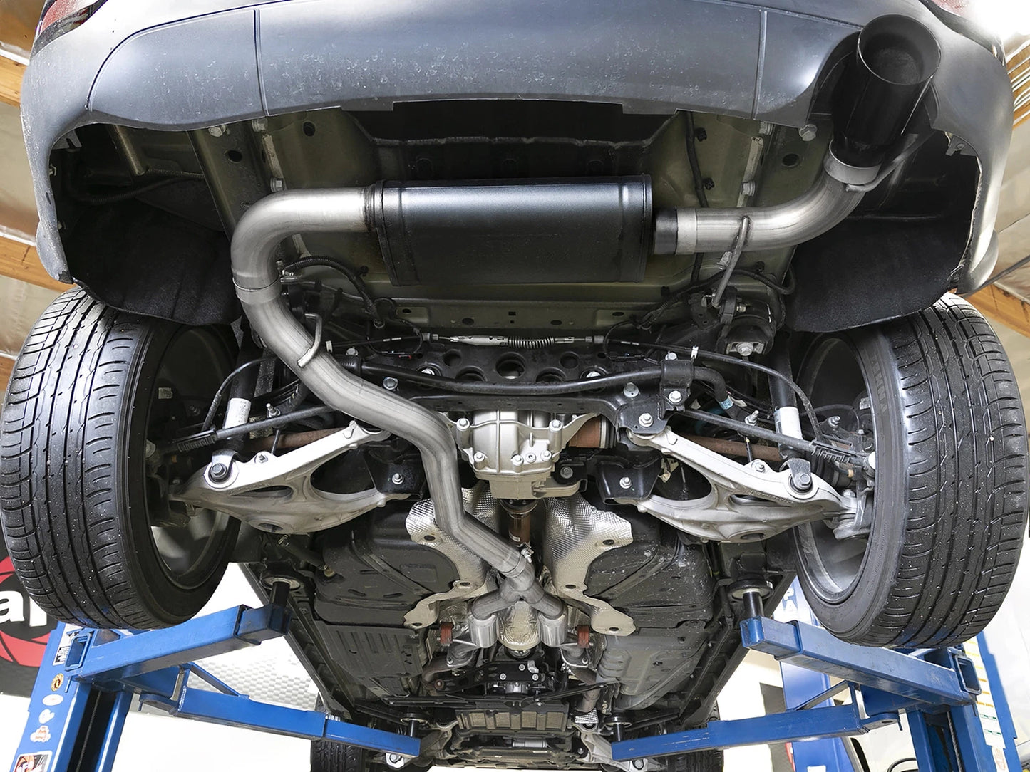 aFe 2.5in to 3in SS Cat-Back Exhaust w/ Black Tip | Jeep Grand Cherokee WK2 14-19 (49-38078-B)
