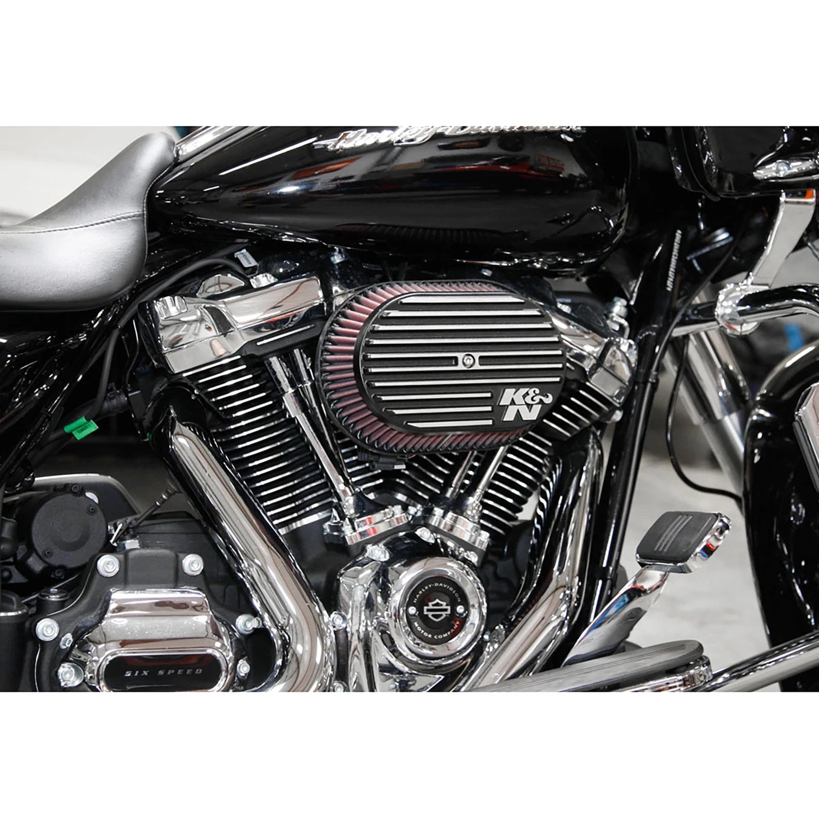 K&N Street Metal Intake System | Harley-Davidson Road King F/I 88cl Side Draft Dyna/Softail (RK-3953)