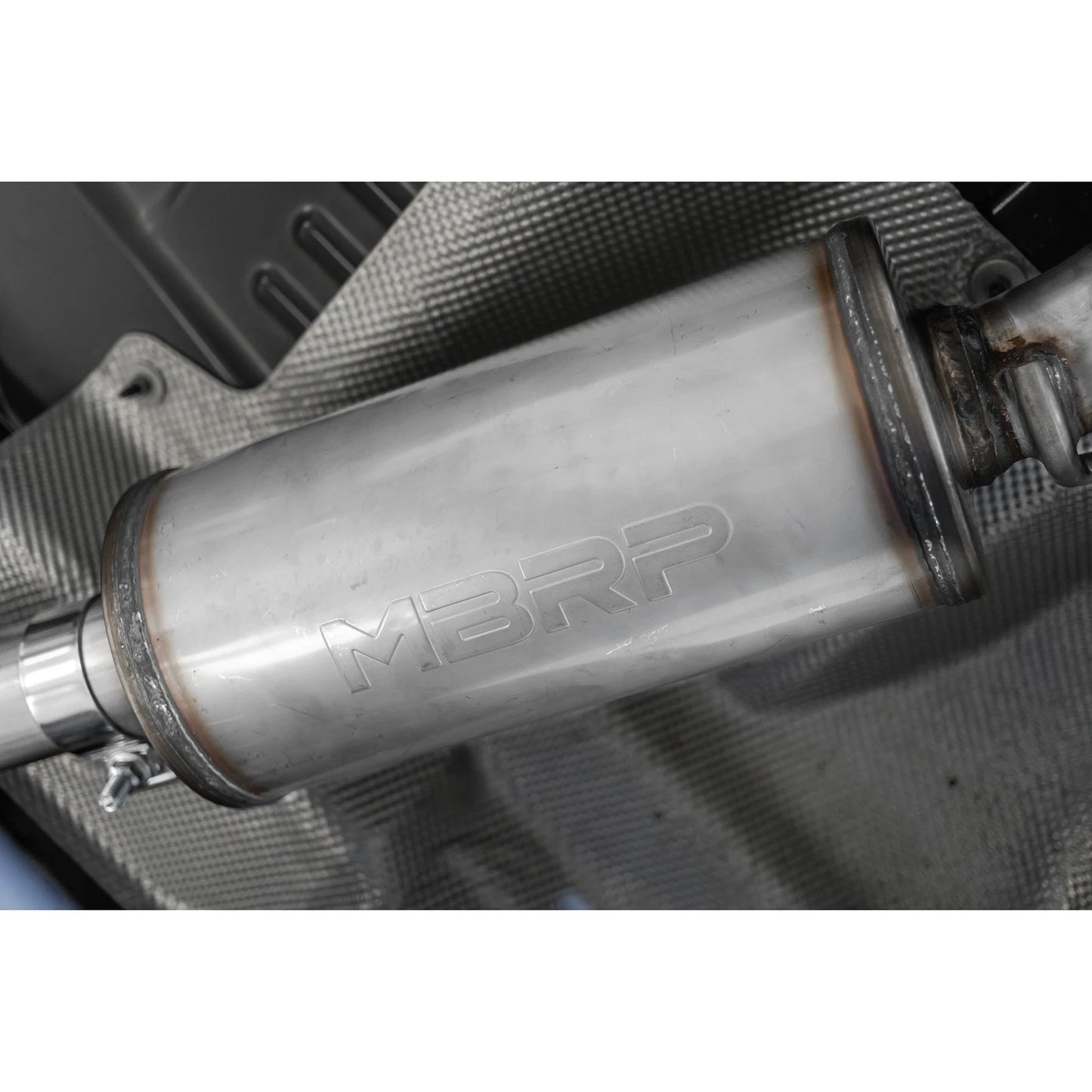 MBRP 2.5in Cat-Back Dual Rear Exit Exhaust w/ Carbon Fiber Tips | Ford Explorer ST 20-21 (S52053CF)