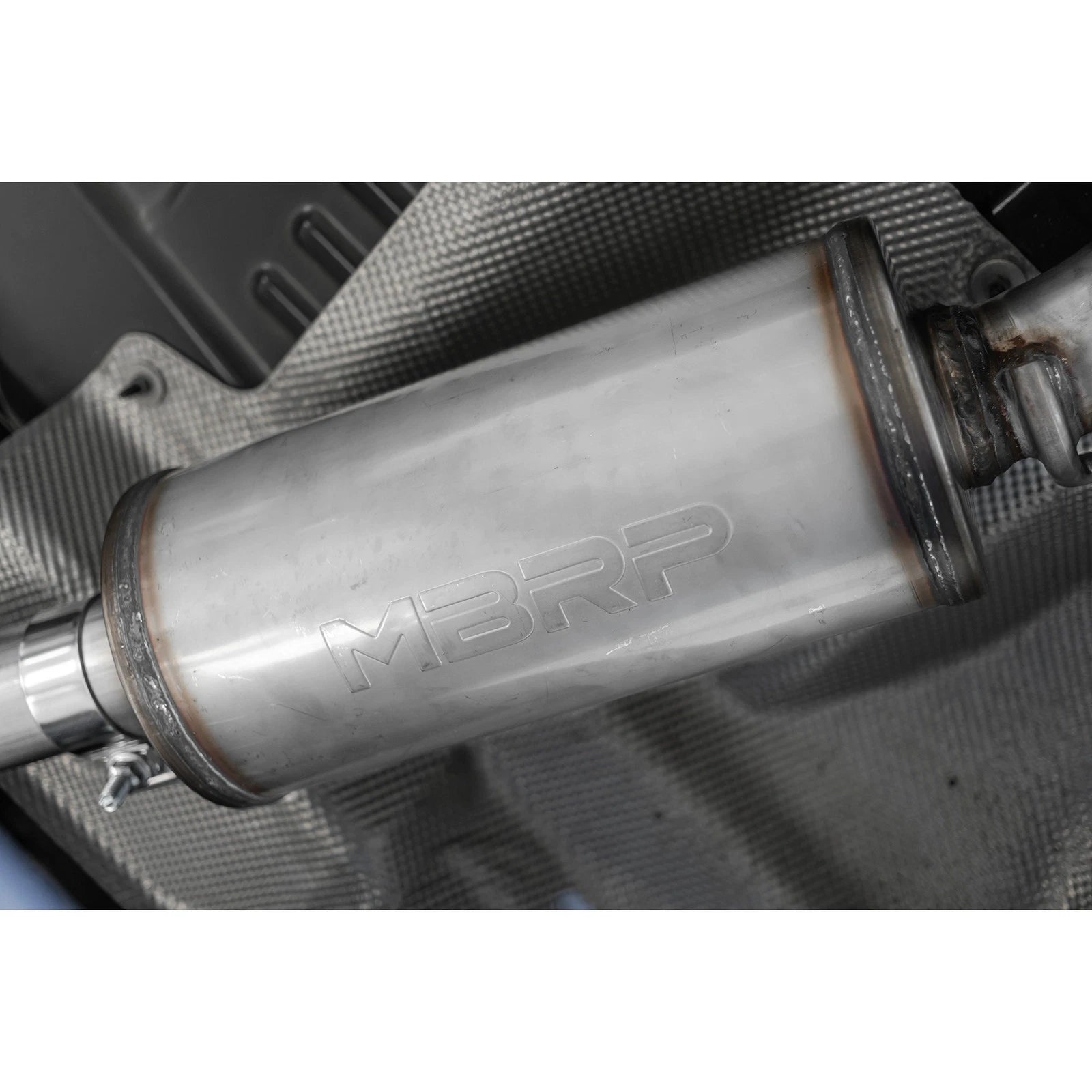MBRP 2.5in Cat-Back Dual Rear Exit Exhaust w/ Carbon Fiber Tips | Ford Explorer ST 20-21 (S52053CF)