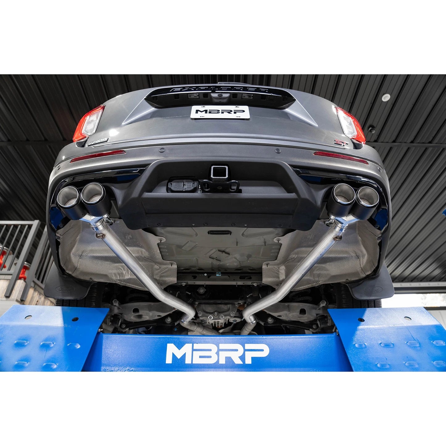 MBRP 2.5in Dual Rear Exit Axle Back w/ Quad CF Tips | Explorer ST 20-21 (S52033CF)