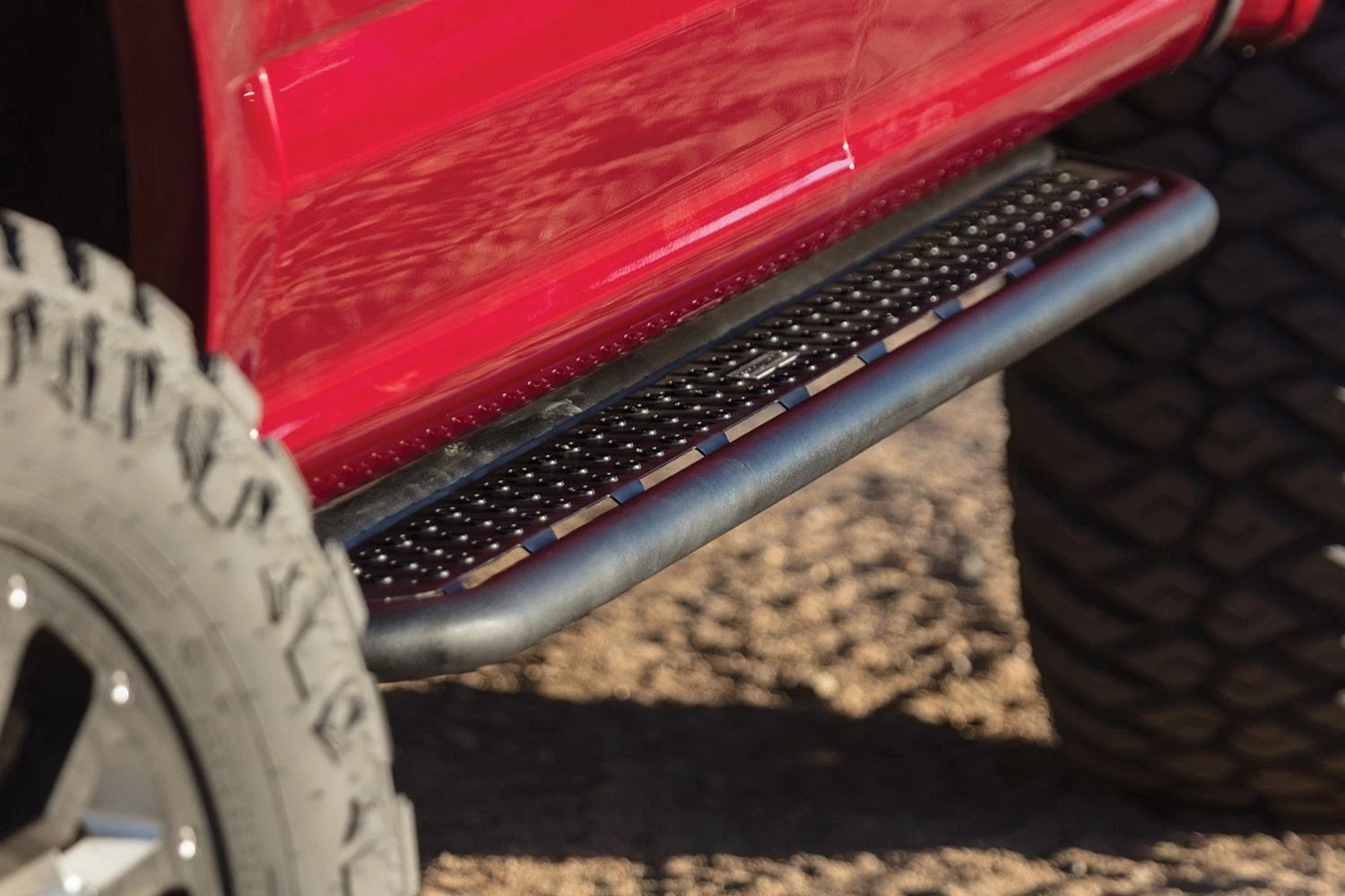 Go Rhino 2022 Toyota Tundra DC 4dr Dominator Extreme D6 SideSteps Kit w/SideStep + Brkts - Tex. Blk