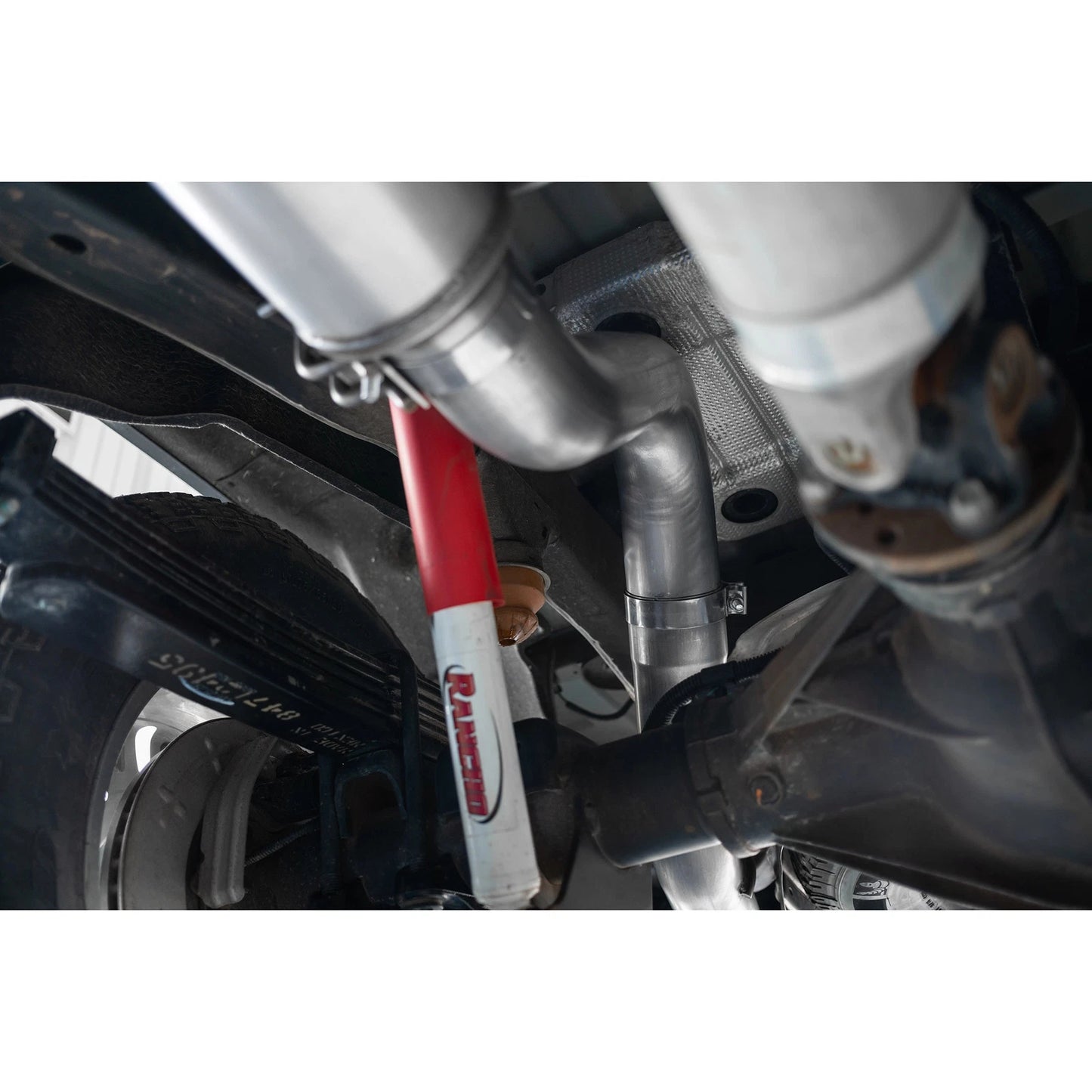 MBRP 4in Single Side Exit Pro Series T304 Exhaust | Chevy/GMC 2500/3500 HD 6.6L V8 (20) (S5093304)