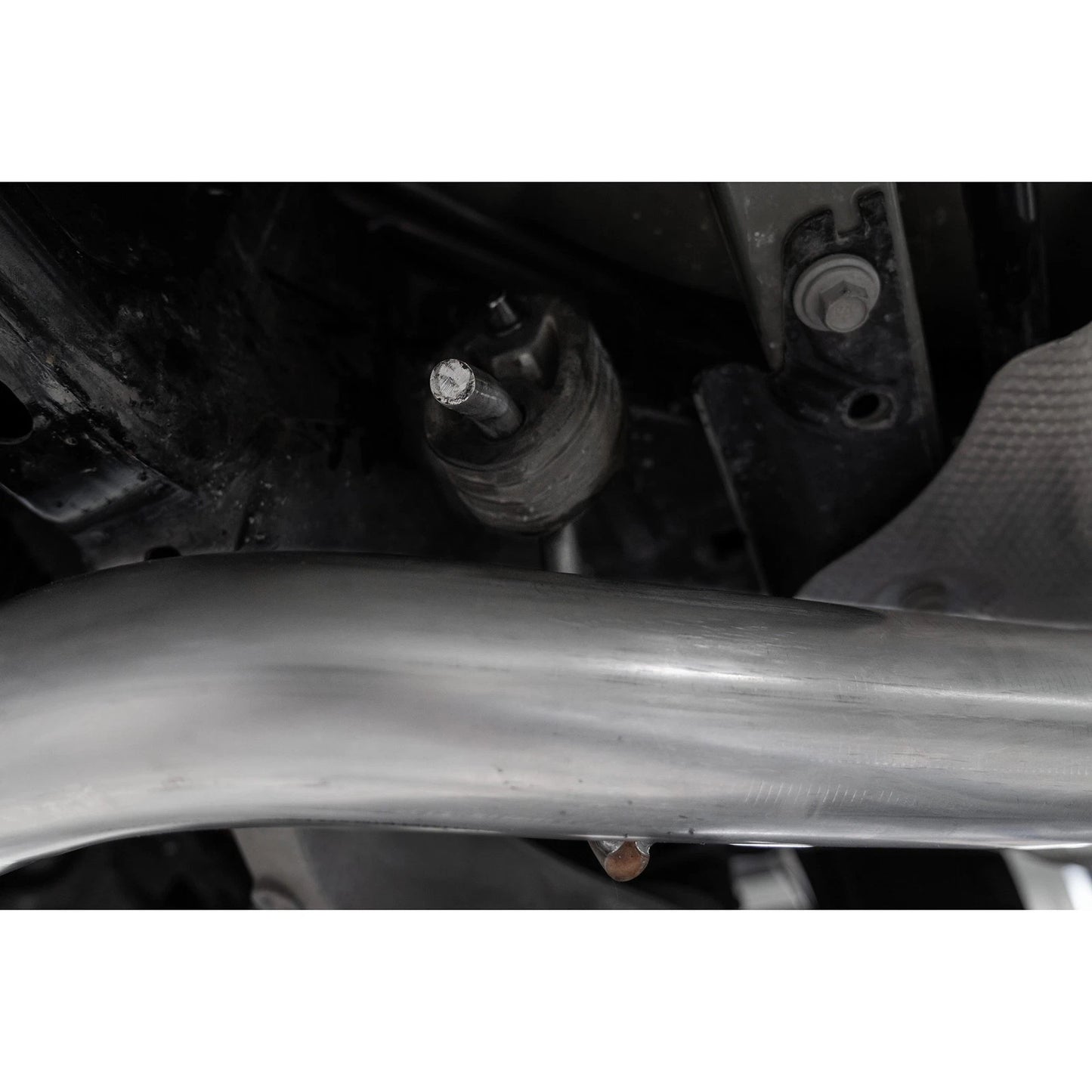 MBRP 2.5in Dual Rear Exit Axle Back w/ Quad CF Tips | Explorer ST 20-21 (S52033CF)