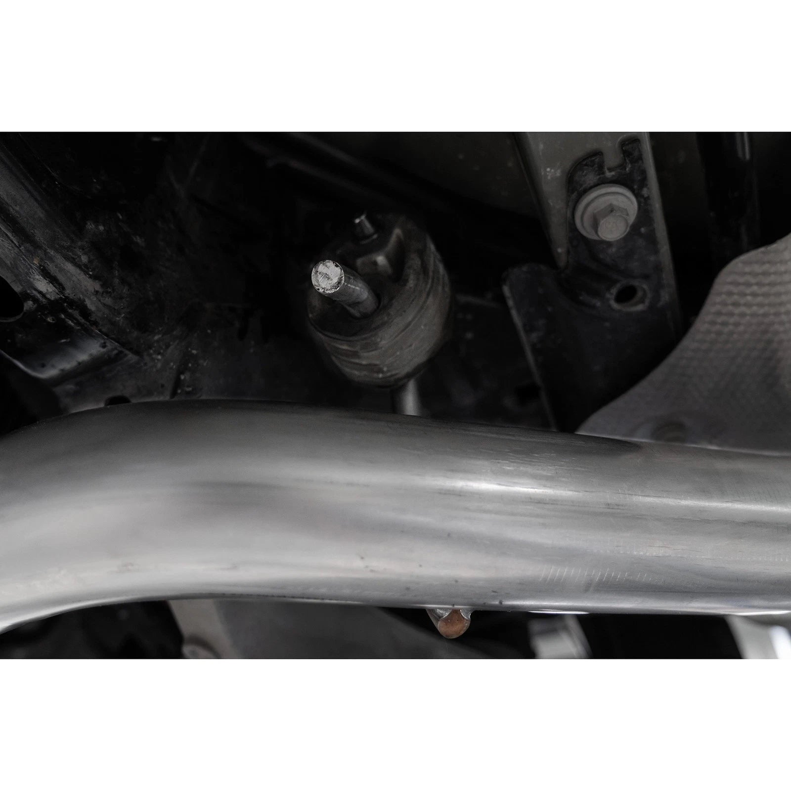 MBRP 2.5in Dual Rear Exit Axle Back w/ Quad CF Tips | Explorer ST 20-21 (S52033CF)