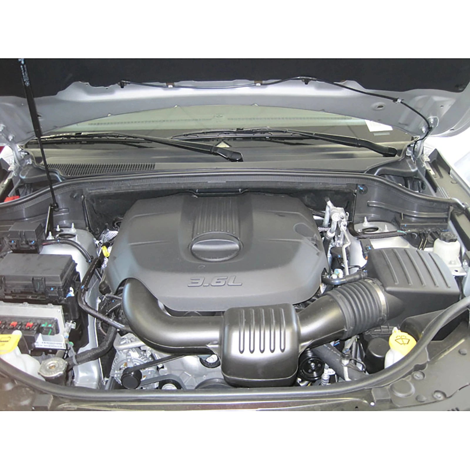 K&N Engineering Replacement Panel Air Filter: Jeep Grand Cherokee 11 / Dodge Durango 11