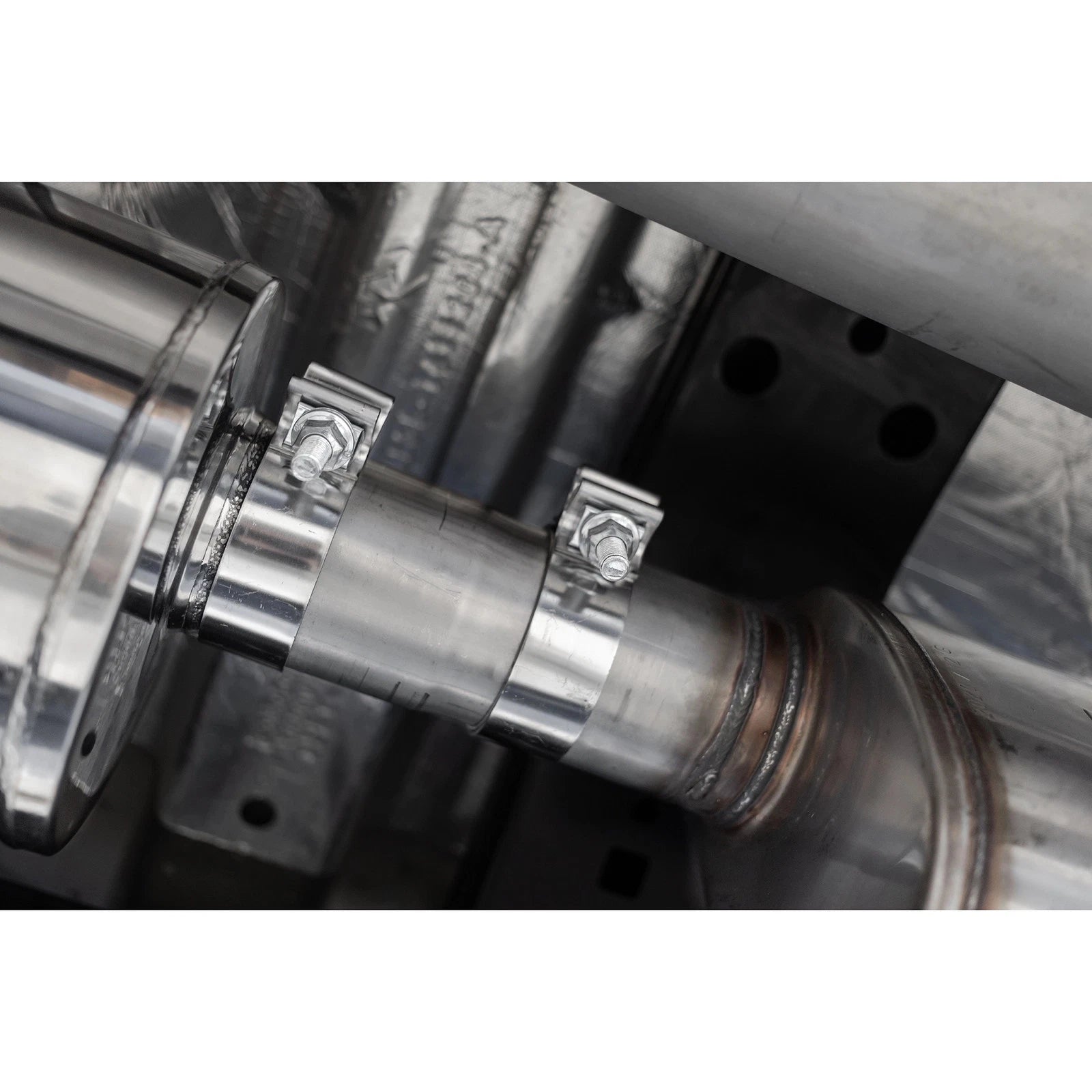 MBRP Aluminized Dual Pre-Axle Cat Back Exhaust w/ 2.5in OD Tips | Ford F150 (21+) (S5219AL)