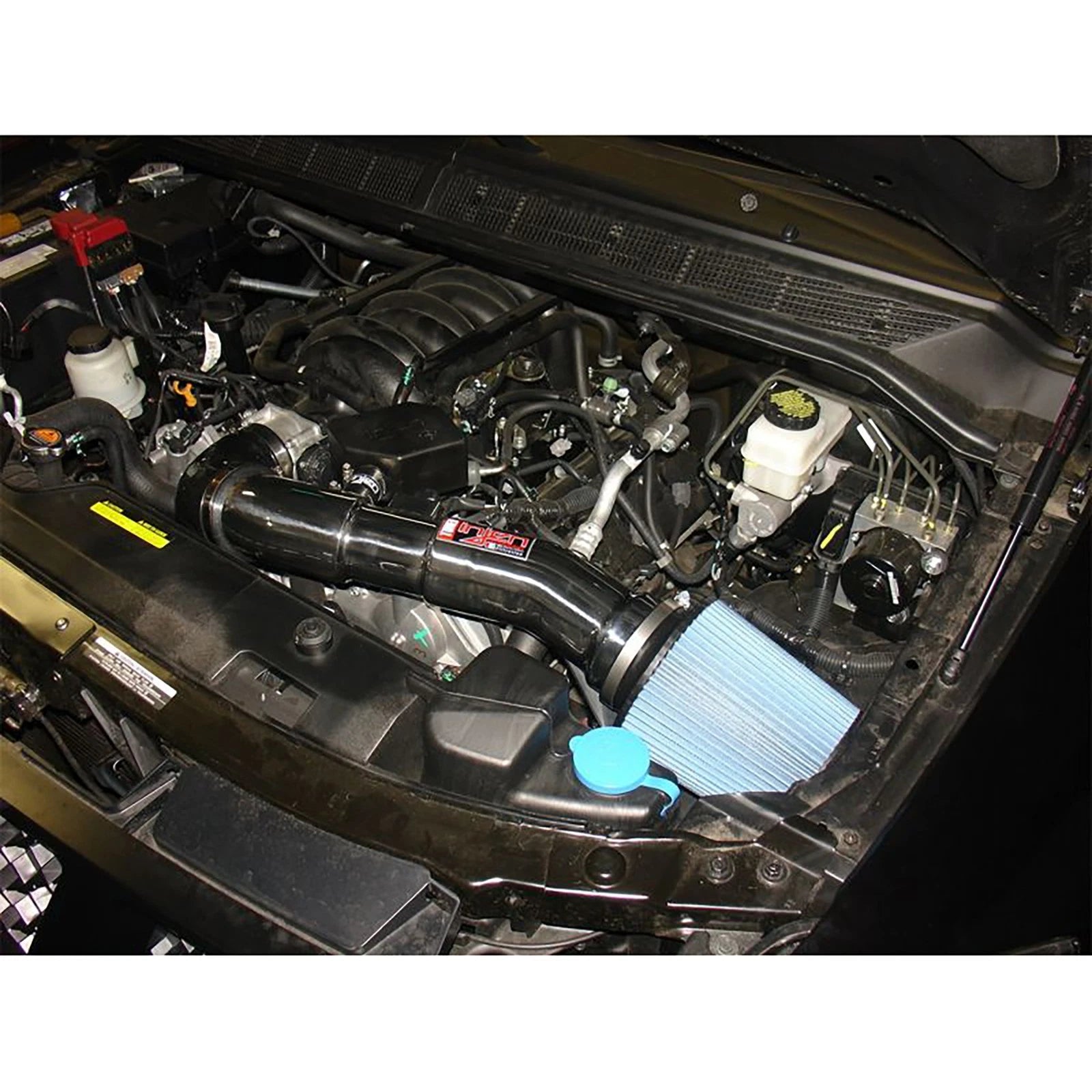Injen 2004-2010 Infiniti QX56 / 2004-2015 Nissan Titan / 2004-2016 Nissan Armada Short Ram Intake System |  PF1952WB (PF1952WB)
