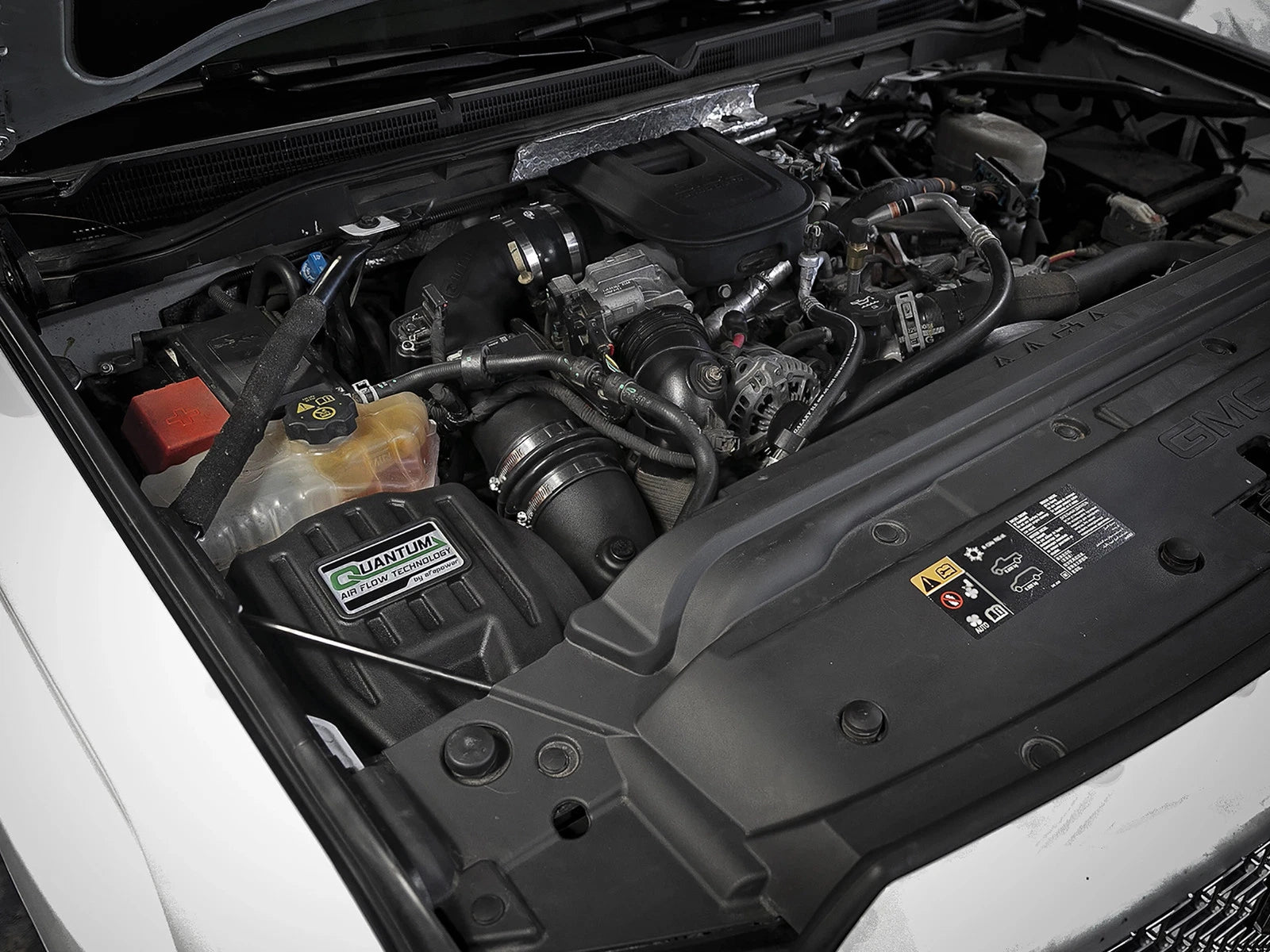 aFe Quantum Pro DRY S Cold Air Intake | GM/Chevy Duramax V8 6.6L LML (11-16) (53-10006D)