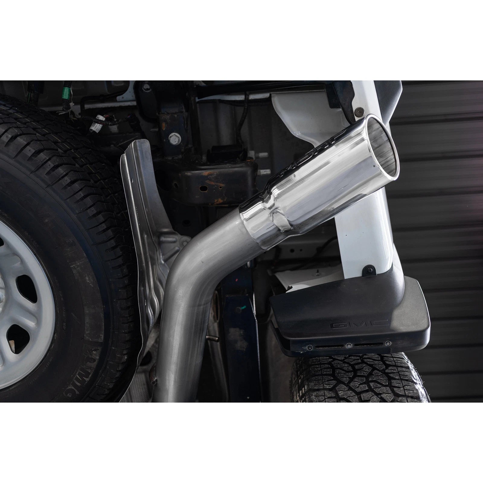 MBRP 4in Single Side Exit Pro Series T304 Exhaust | Chevy/GMC 2500/3500 HD 6.6L V8 (20) (S5093304)