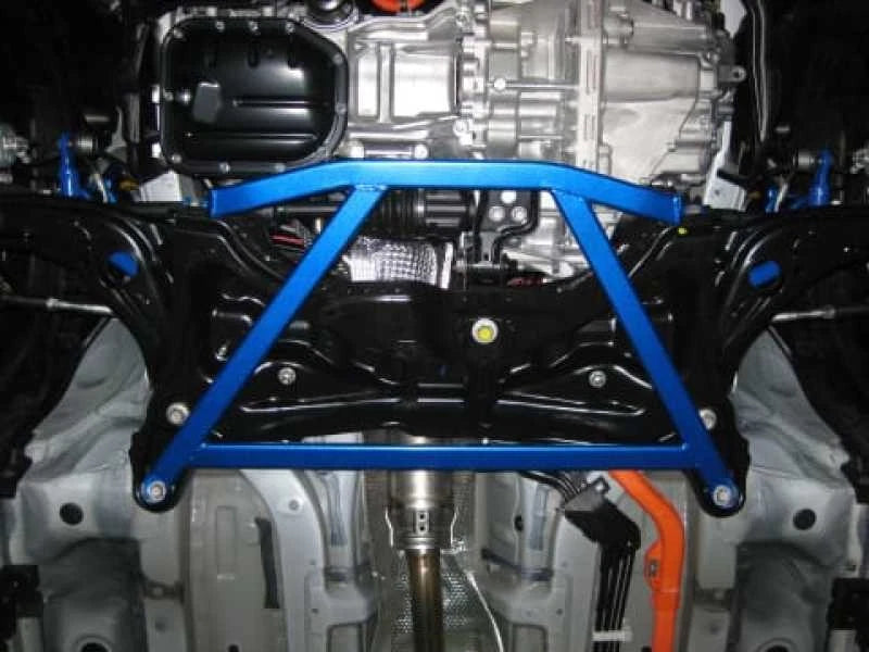 Cusco Lower Arm Bar Ver.2 Front | Toyota Vitz / Subaru Trezia / Prius C (10-18) (949 477 A)