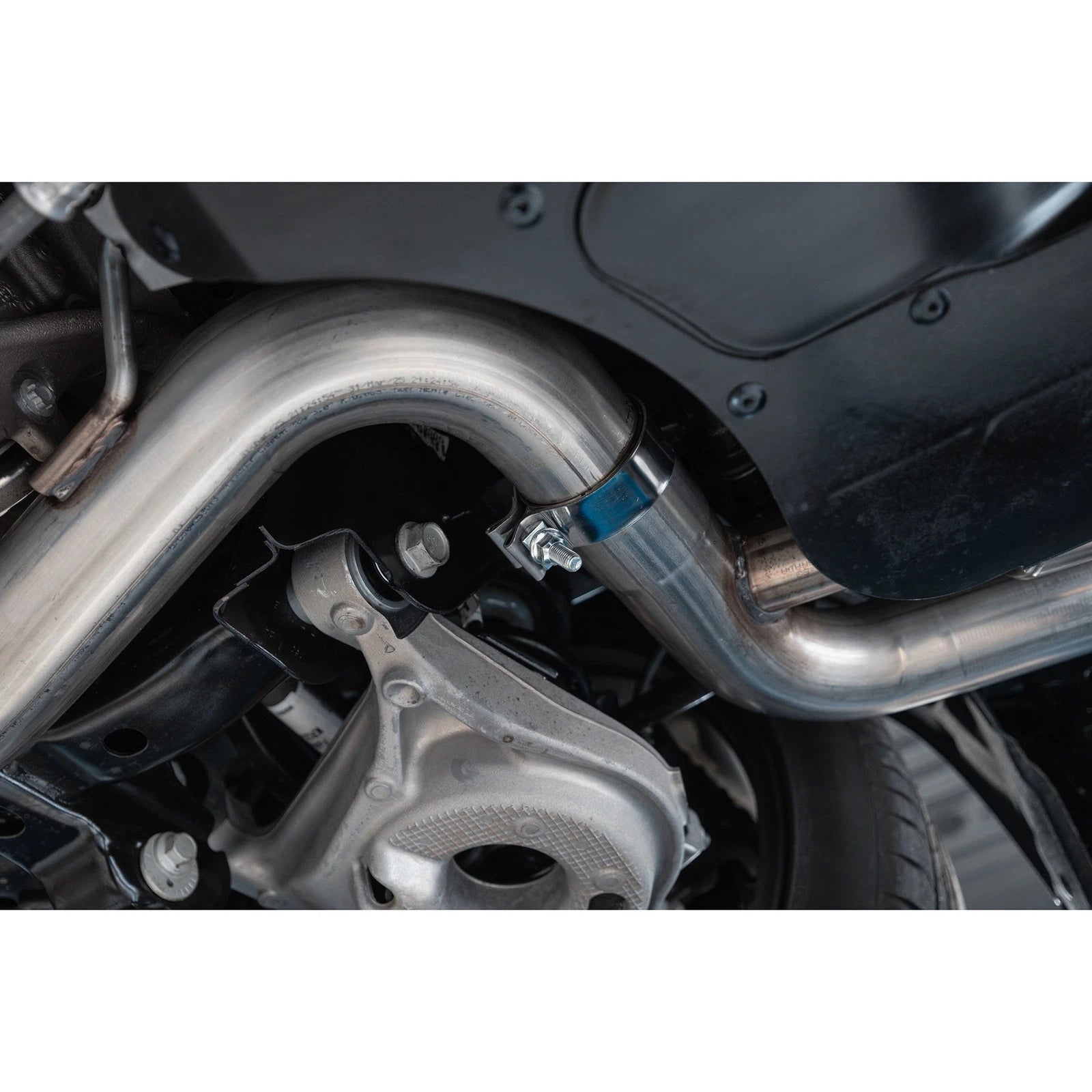 MBRP 2024 Ford Mustang Dark Horse 3in Dual Split Rear Exit Exhaust w/ Quad CF Tips | Ford Mustang (24+) (S72843CF)