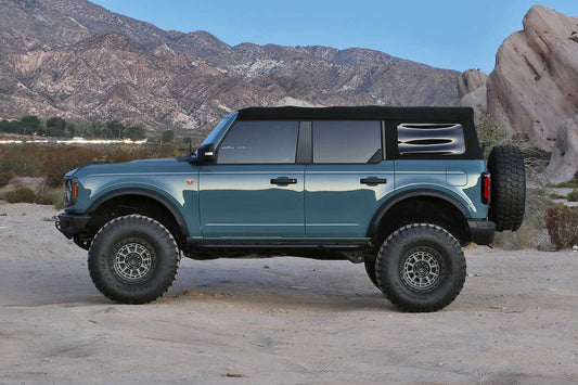 Fabtech 21-24 Ford Bronco 5in Lift Kit w/ Shock Spacers (Use w/ Bilstein Factory Shocks)