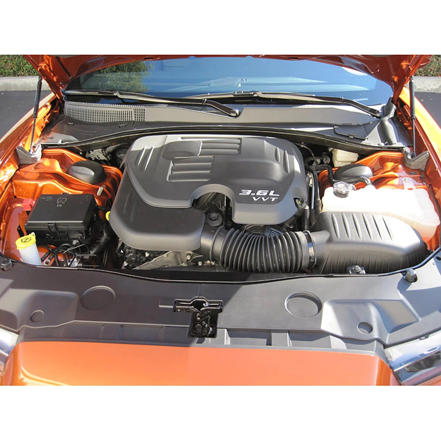 K&N Engineering Replacement Air Filter: Chrysler 300 / 300C / Dodge Challenger / Charger