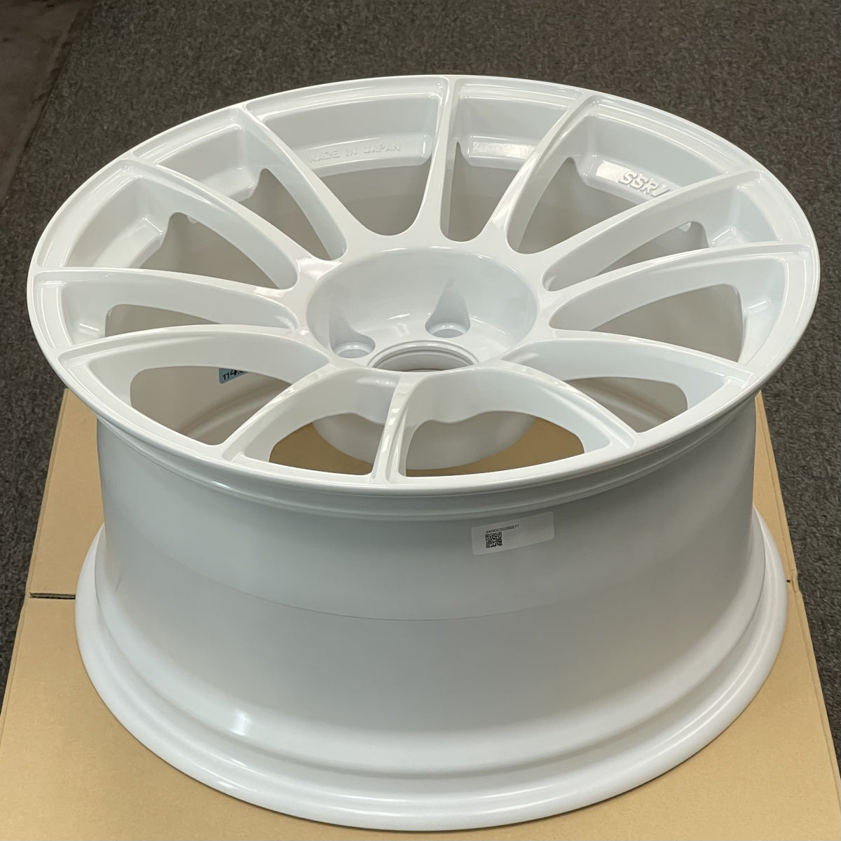 SSR GTX04 18x9.5 +22 5x114.3 White