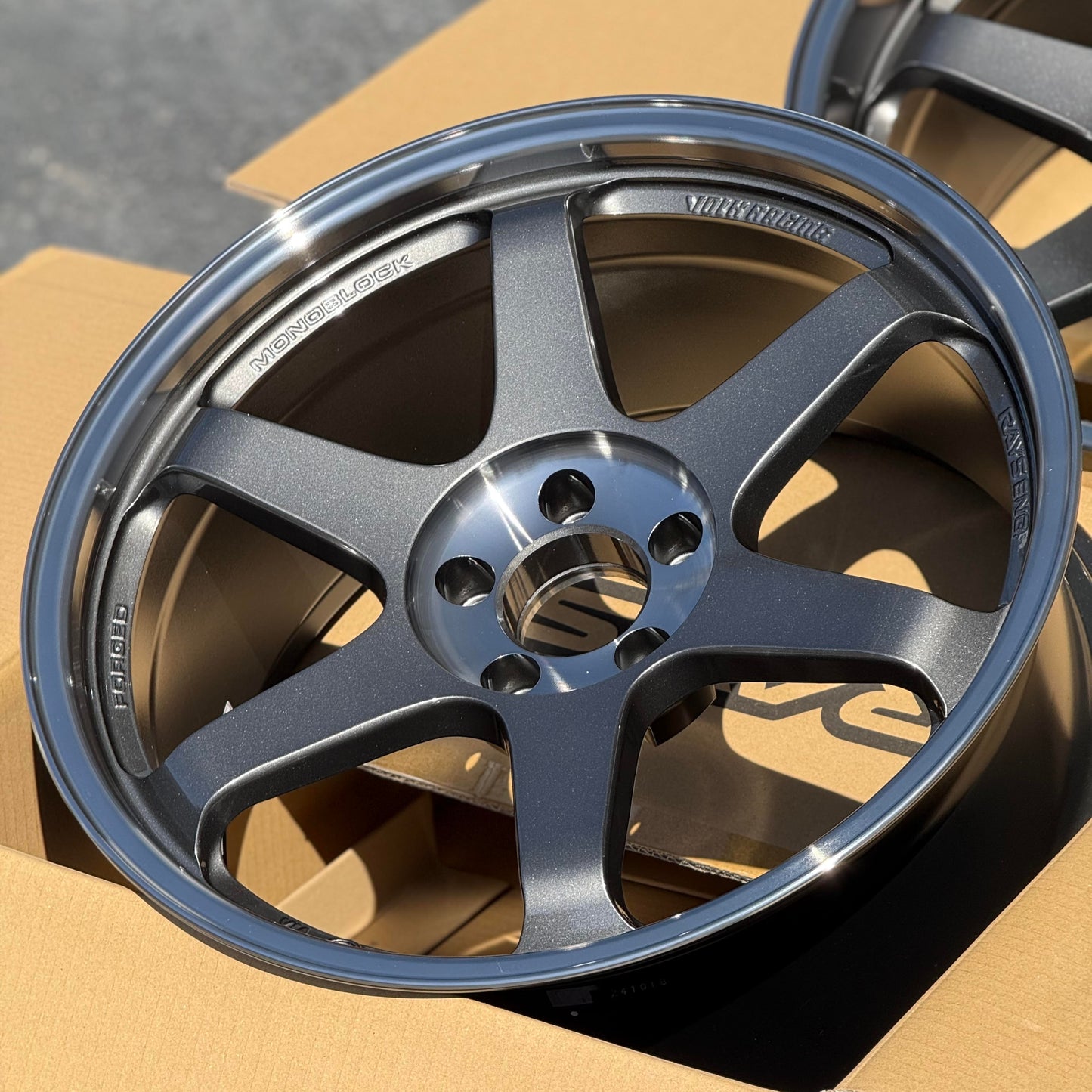 Volk Racing TE37SL 19x9.5 +22, 19x10.5 +35 5x112 Pressed Graphite (SET)