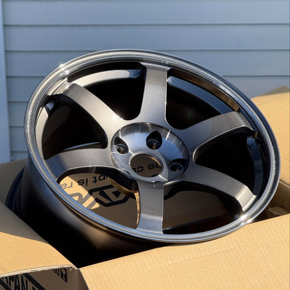 Volk Racing TE37 Saga SL 18x9.5 +45 5x114.3 Pressed Graphite (SET)