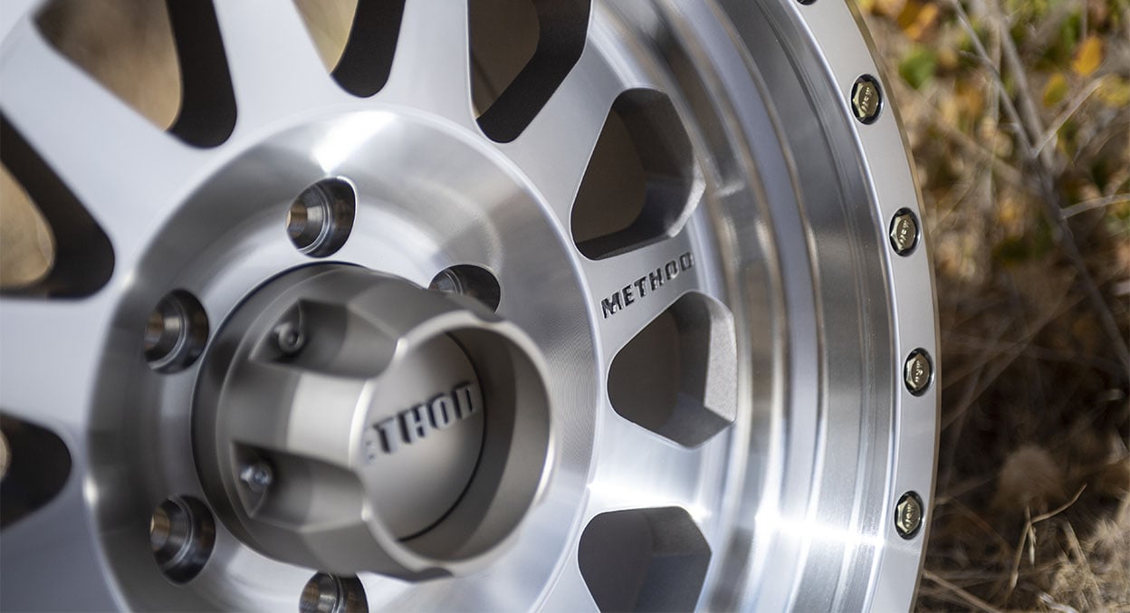 (set of 4) Method MR304 Double Standard Machined | 17x8.5" +0mm | 6x5.5in Wheel