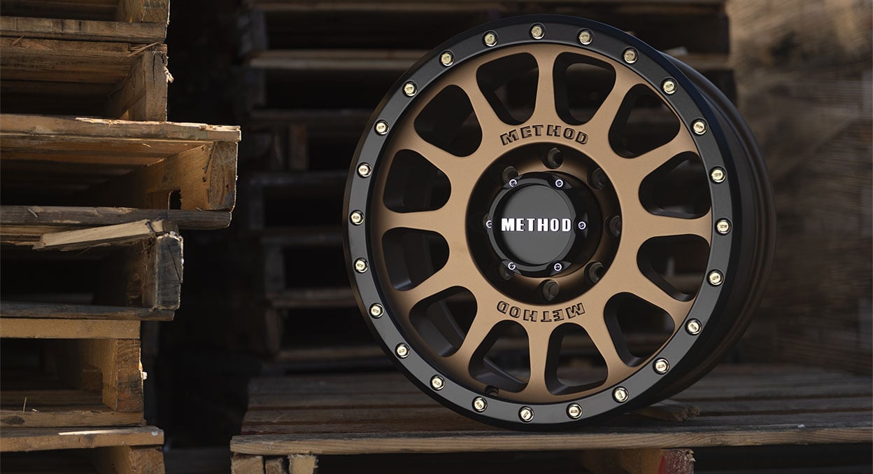 (set of 4) Method MR305 NV Bronze - Matte Black Lip | 18x9" +0mm | 6x5.5in Wheel