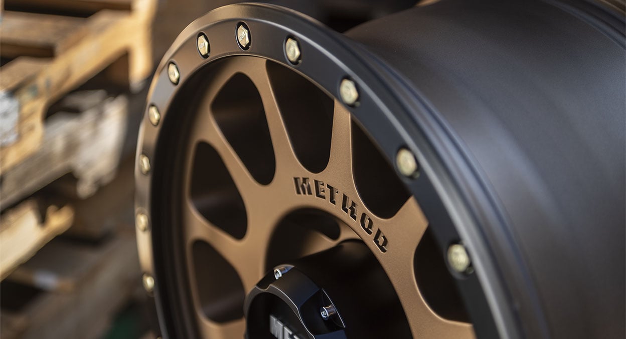 (set of 4) Method MR305 NV Bronze - Matte Black Lip | 20x10" -18mm | 8x170mm Wheel
