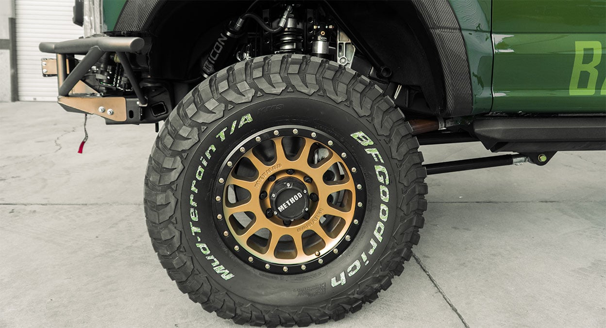 (set of 4) Method MR305-HD NV Bronze - Matte Black Lip | 18x9" +18mm | 8x6.5in Wheel