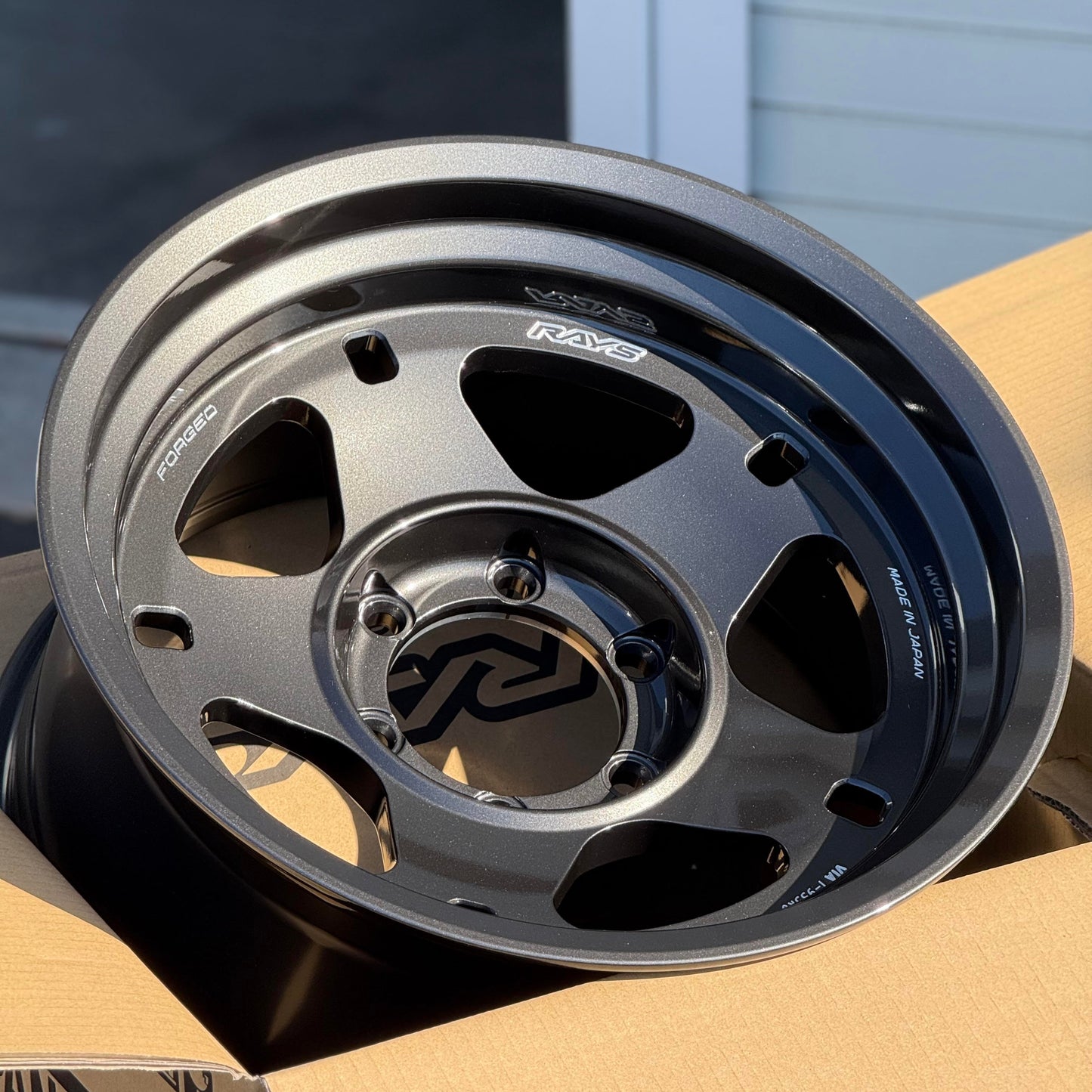 Rays Offroad 05X 17x9 -20 6x139.7 Diamond Black (SET)