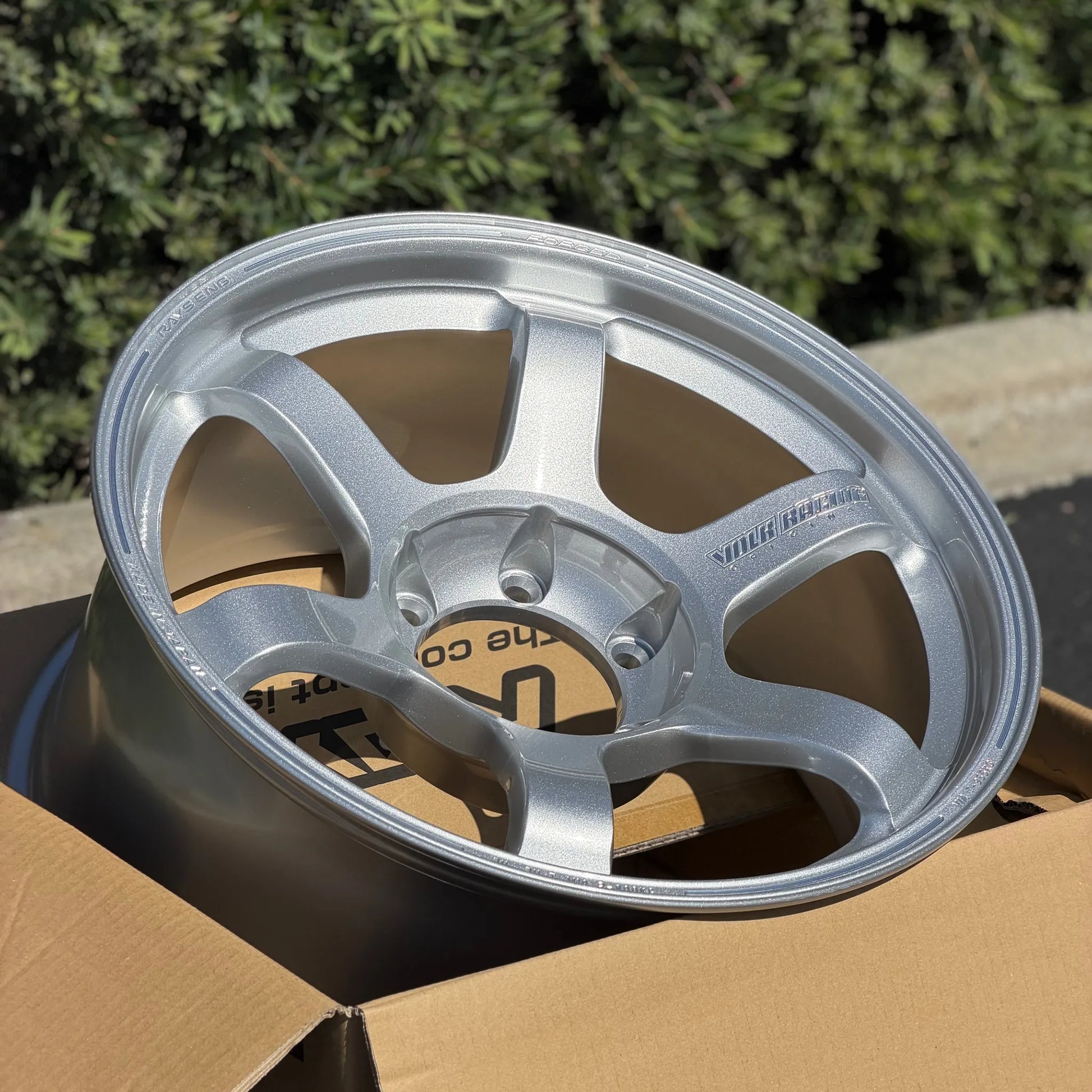 Volk TE37 Large PCD PM2 18x9 +0 6x139.7 Silver Wheels – WheelFlip