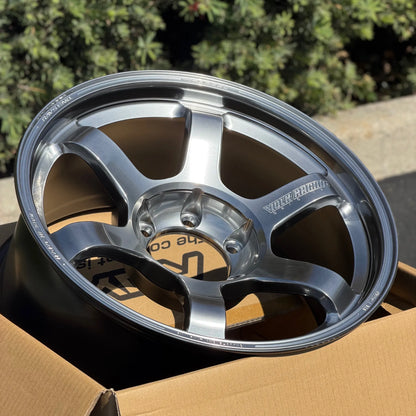 Volk Racing TE37 Large PCD Progressive Model II 18x9 +0 6x139.7 Shining Light Metal (SET)