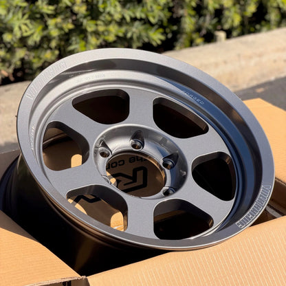 Volk Racing TE37XT M - Spec 17x8.5 +15 6x139.7 Gunmetal (SET) - WheelFlip