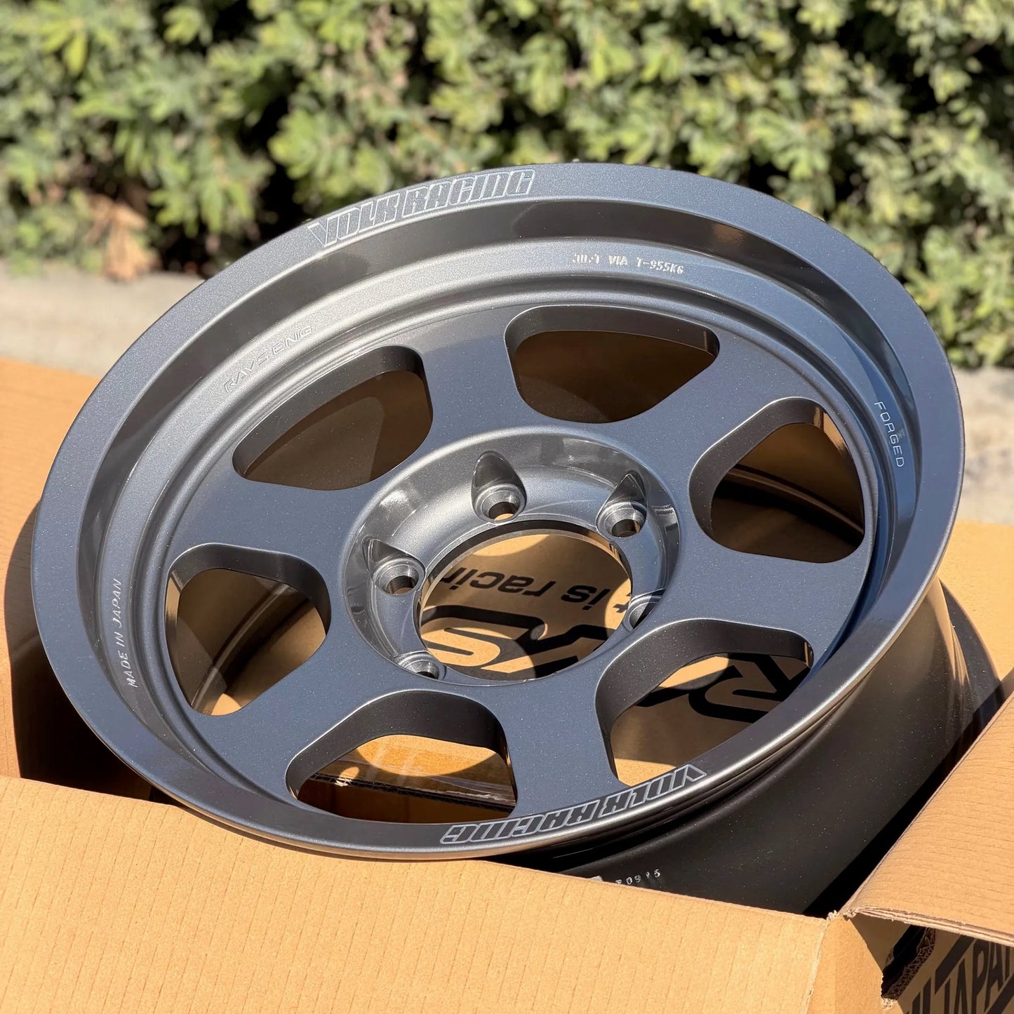 Volk Racing TE37XT M - Spec 17x8.5 +15 6x139.7 Gunmetal (SET) - WheelFlip