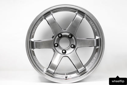 Volk Racing TE37SL 18x10.5 +22 5x114.3 Formula Silver (SET)