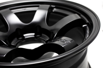 Gram Lights 57DR-X 18x9 +0 6x139.7 Semi Gloss Black (SET)