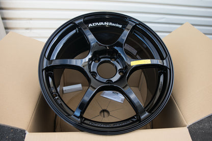 Advan RG III 17x9 +45 5x114.3 Racing Gloss Black