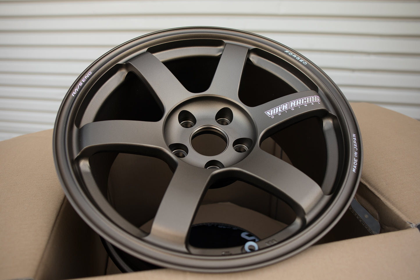 Volk TE37 Saga 17x9 +22 5x114.3 Bronze