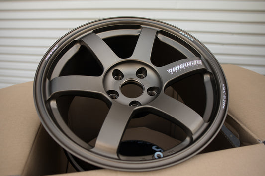 Volk Racing TE37 Saga 17x9 +22 5x114.3 Bronze (SET)