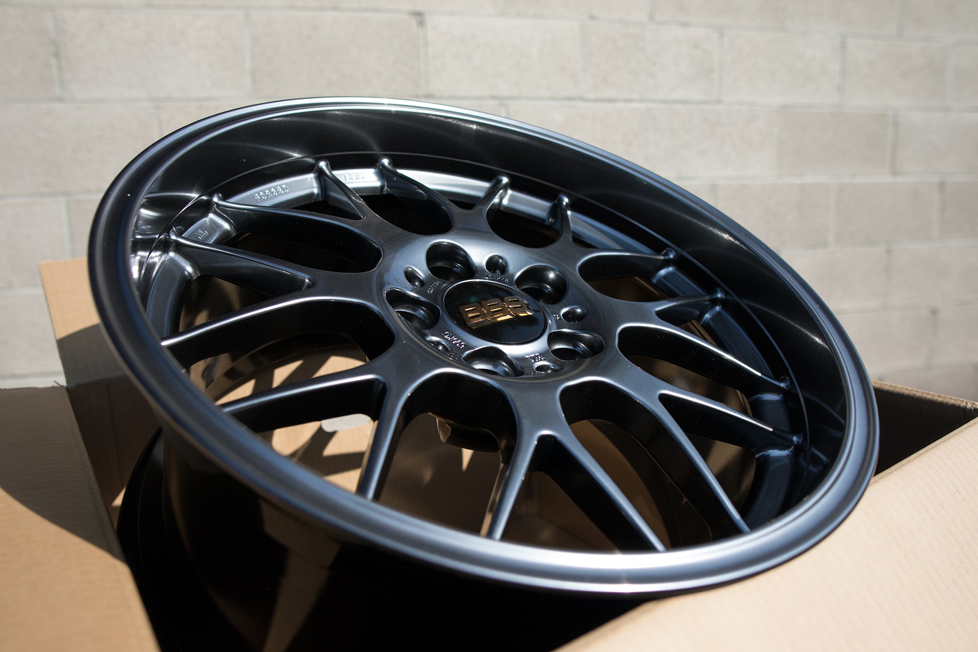 BBS RG-R 18x10 +25 5x120 Diamond Black (SET OF 4) – WheelFlip