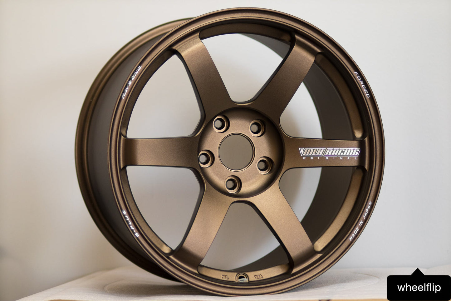 Volk Racing TE37 Saga S-Plus 18x9.5 +22 5x114.3 Bronze (SET)