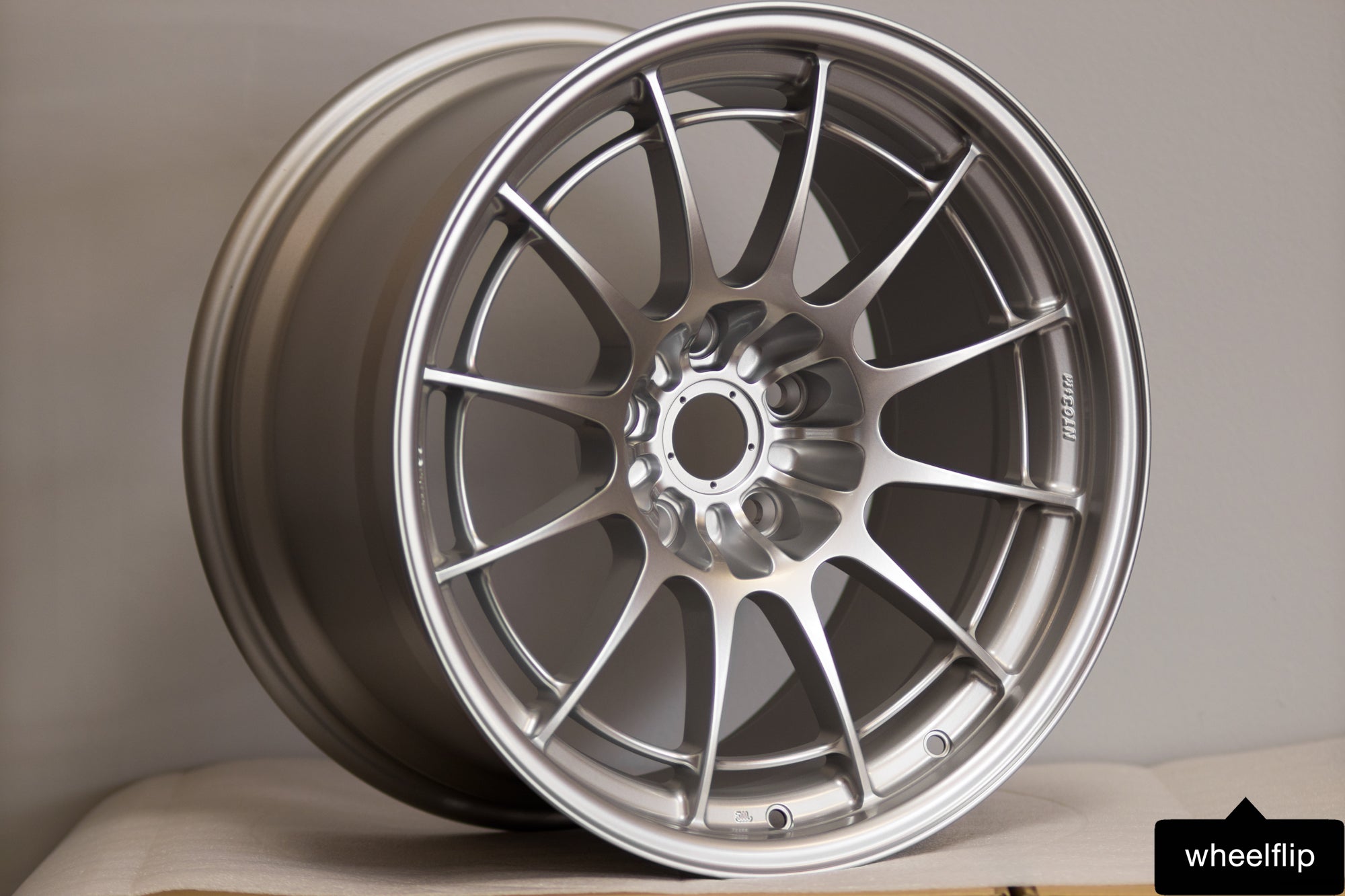 Enkei NT03+M 18x10 +25 5x120 F1 Silver (SET)