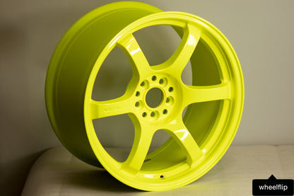 Rays Gram Lights 57DR 18x9.5 +22 5x114.3 Luminous Yellow (SET)