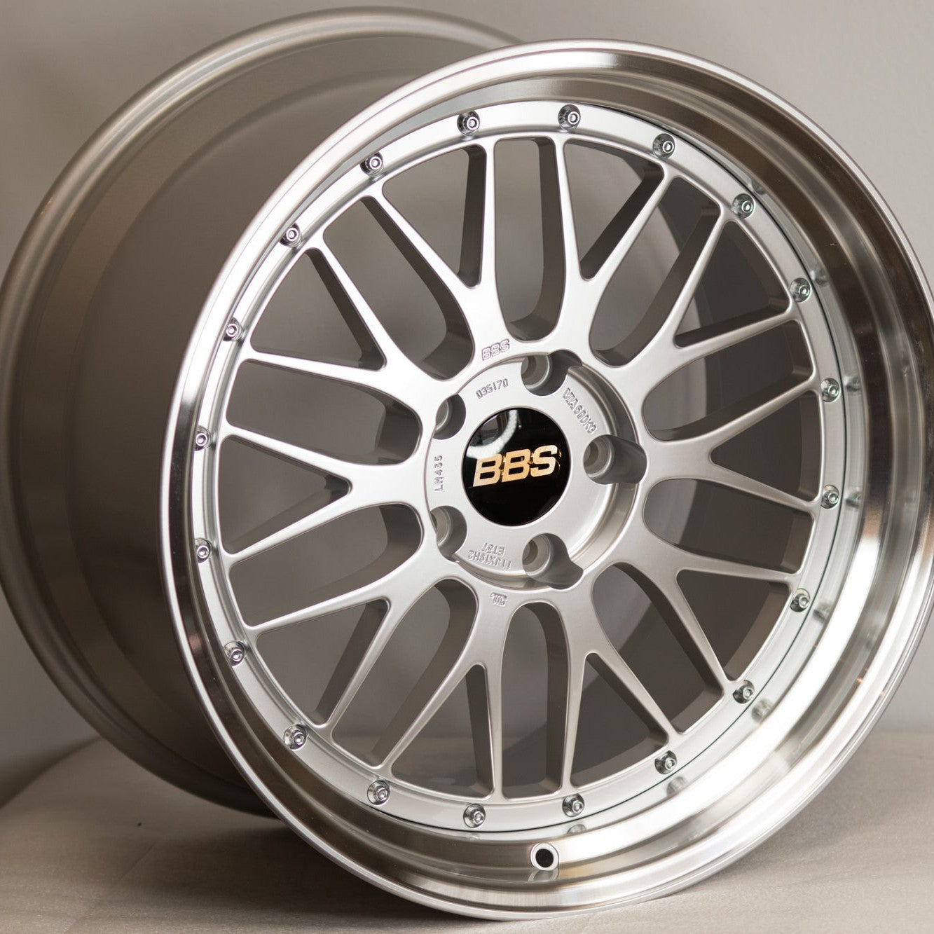 BBS LM 19x9.5 +22, 19x11 +37 5x120 Diamond Silver (SET) – WheelFlip