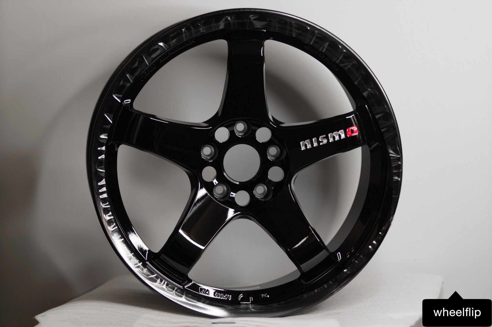 Nismo LMGT4 Omori Spec 18x10.5 +15 5x114.3 Gloss Black (SET