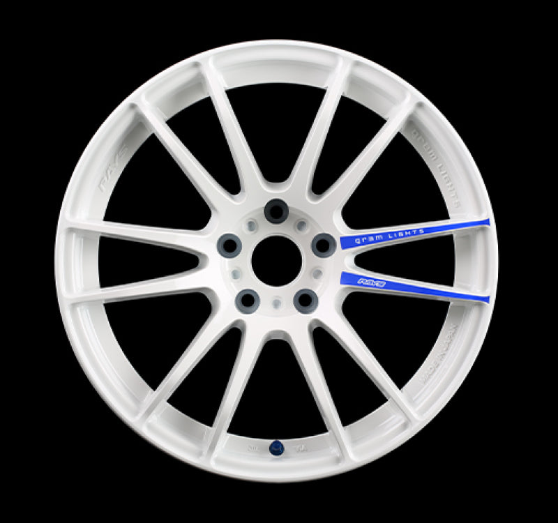 Gram Lights 57Xtreme Spec-D 18x10.5 +22 5-114.3 White